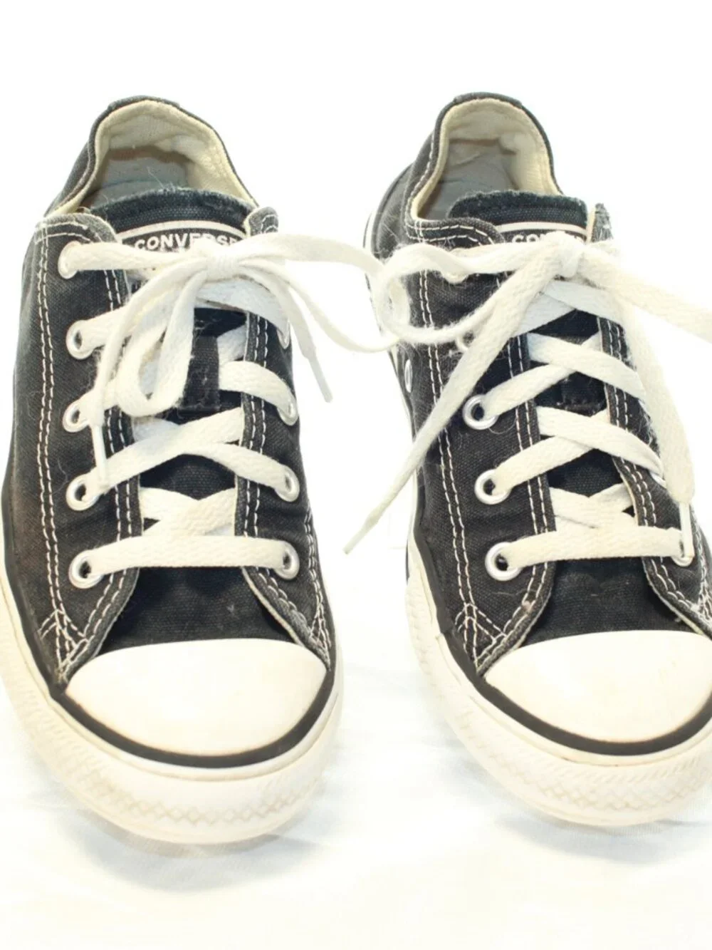 Converse Chuck Taylor All Star Youth Size 1 Black Low Top Sneakers - 3J235
